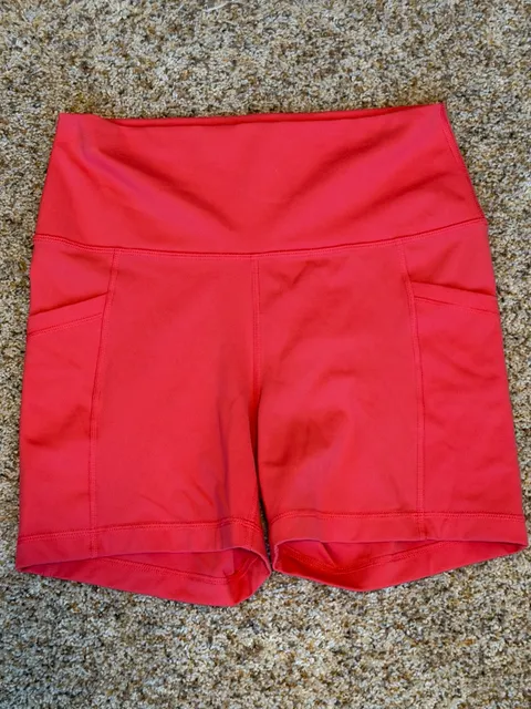 Yogalicious Lux Tribeca 5" Short Size L