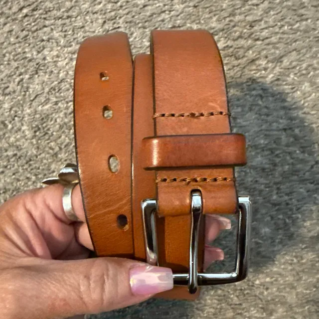 Banana Republic Leather Belt Size 42 Brown
