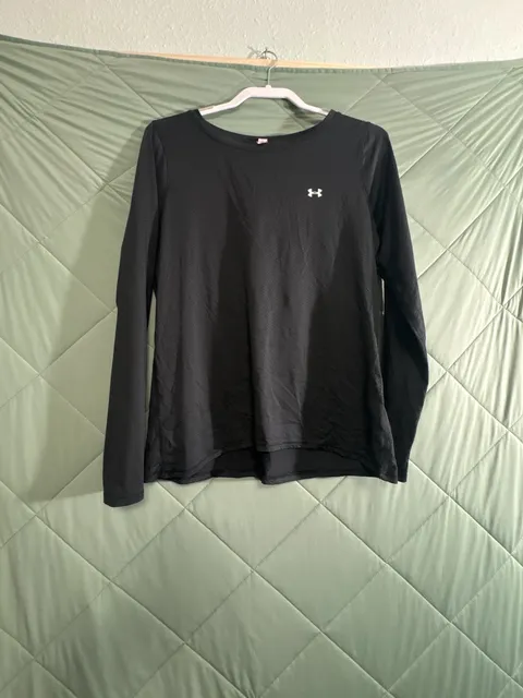 Under Armour HeatGear Long Sleeve Shirt Size LG Black Athletic Top