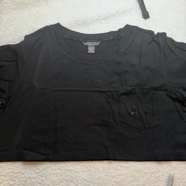 Victoria's Secret Pocket T-Shirt Size L Black Crop Love