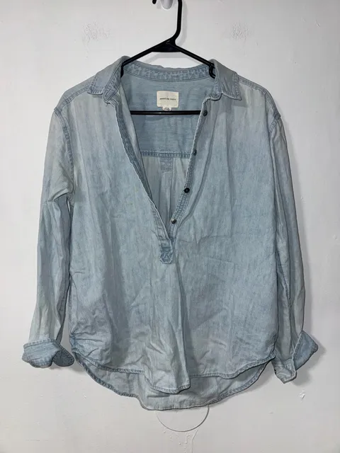 American Eagle Denim Shirt Size S Light Wash