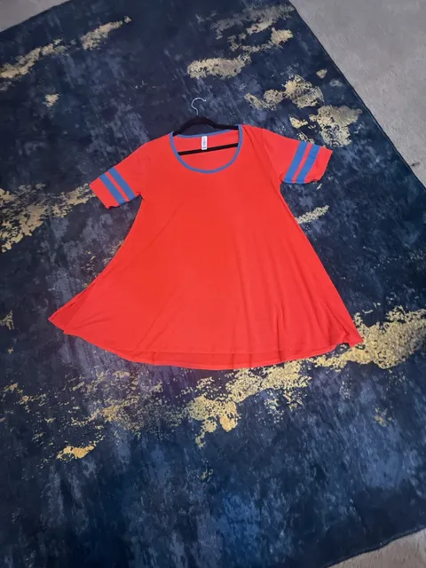 LuLaRoe Irma Tunic Size XS Red Blue Baseball Ringer