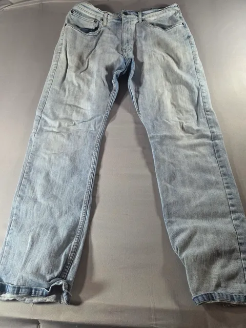 Wrangler Athletic Fit Jeans Light Wash Blue Denim