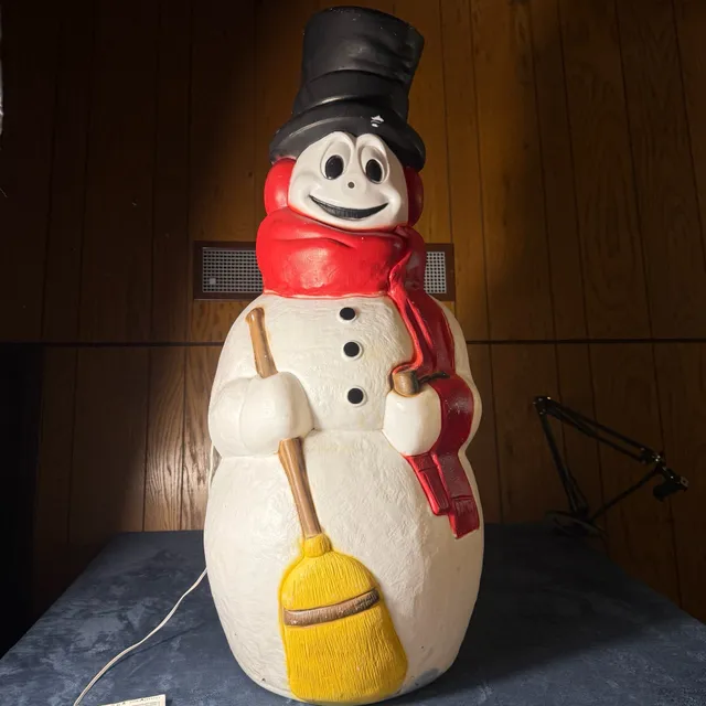 General Foam Plastics Blow Mold Snowman with Broom and Pipe