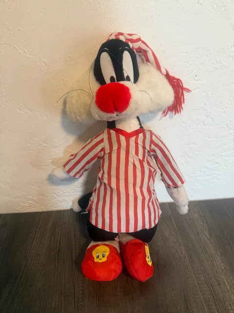 Play-By-Play Looney Tunes Sylvester the Cat Plush in Pajamas