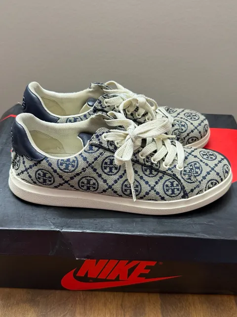 8.5W Tory Burch Howell T Monogram Jacquard Sneakers
