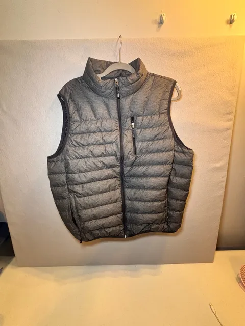 Hawke & Co. Sport Puffer Vest Size L Gray