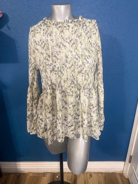 Rose + Olive Floral Smocked Long Sleeve Top Size L Green Blue White