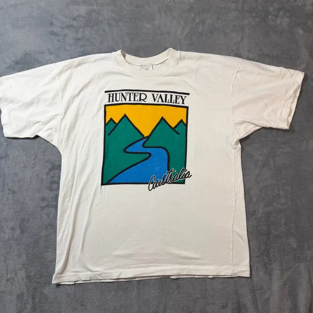 Made in Australia Rumours Hunter Valley Australia T-Shirt Size Large Vintage