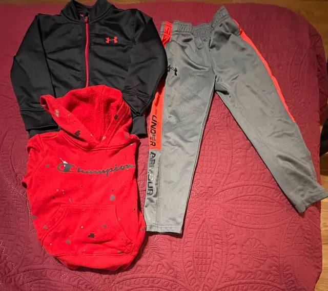 Under Armour Track Jacket and Pants Set Size 5 Champion Hoodie