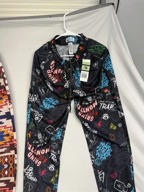 Fresh Prints of Bel Air Graffiti Joggers Size Large Black Multi