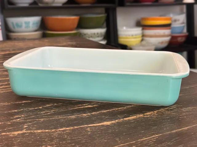 Pyrex 231 Turquoise Baking Dish