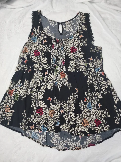 Torrid Floral Blouse Size 2