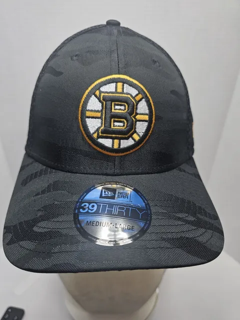 New Era Boston Bruins 39THIRTY M/L Black Camo Mesh Stretch Fit Hat NHL NWT