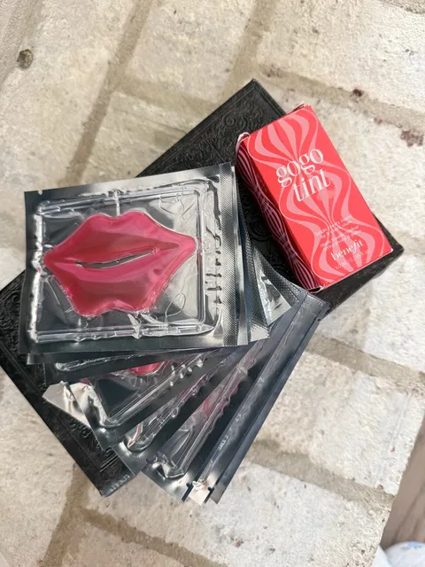 Benefit Gogo Tint Lip & Cheek Stain And Lip Masks Bundle