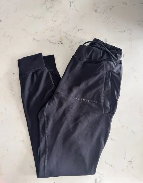 Alphalete Joggers Size Small Black Athletic Pants