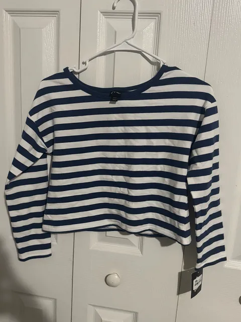 Art Class Girl’s Long Sleeve Top Size S (6/7)