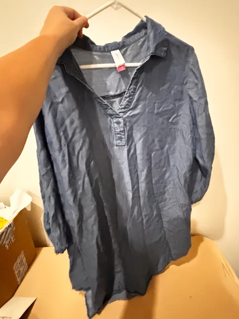 No Boundaries Denim Tunic Size XL/XG (15-17) Blue V-Neck Shirt