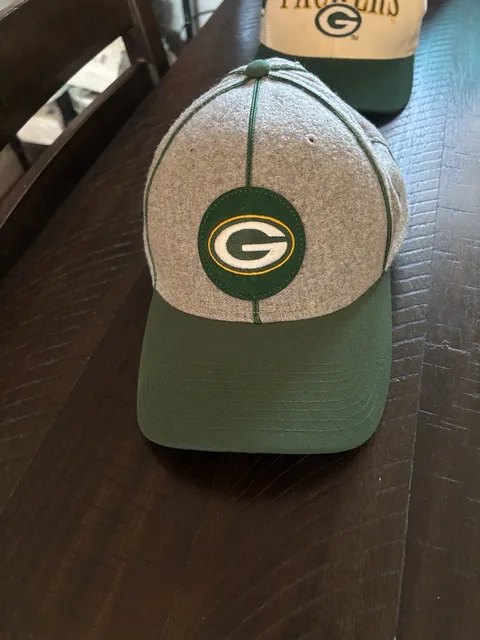 New Era Green Bay Packers 39THIRTY Medium/Large Hat