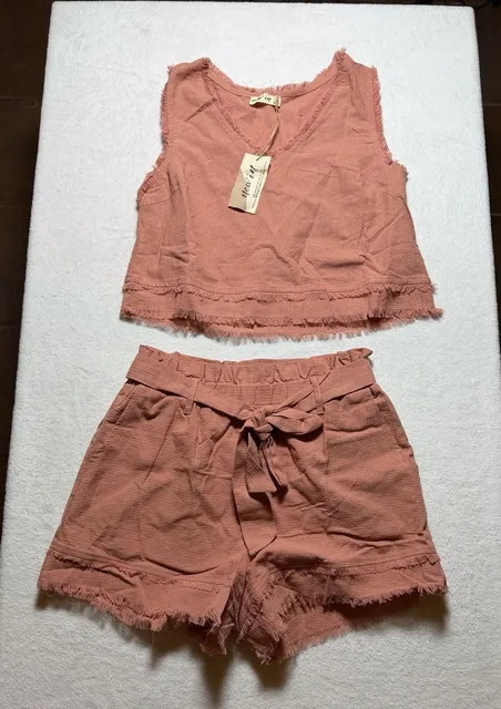 New In Two Piece Set Size M Dusty Rose Cotton Crop Top & Shorts