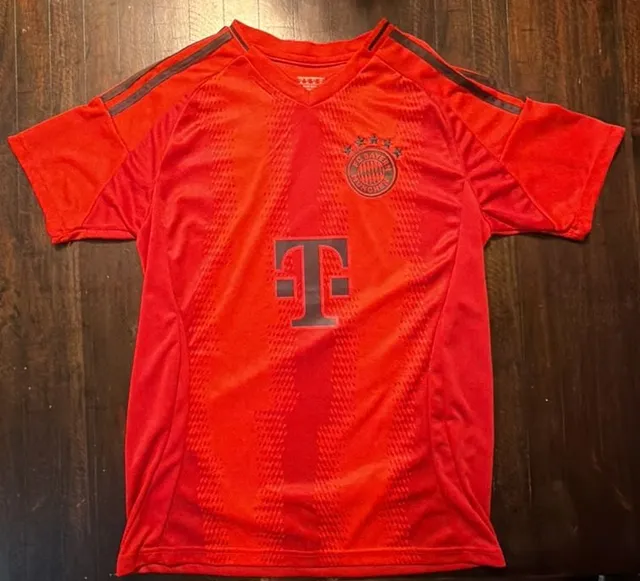 Adidas FC Bayern Munich 24/25 Home Jersey Size M Red Soccer