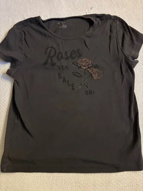 American Eagle Roses For Sale T-Shirt Size L Black