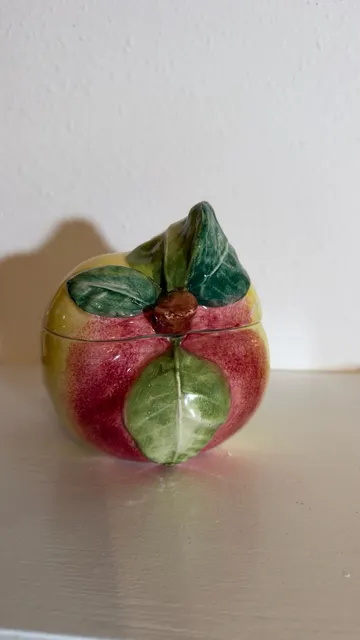 Vietri Italian Ceramic Apple Fruit Lidded Dish Trinket Jar Italy