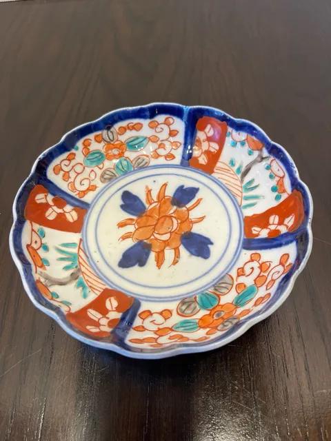 Japanese Imari Porcelain Floral Scalloped Small Bowl Dish