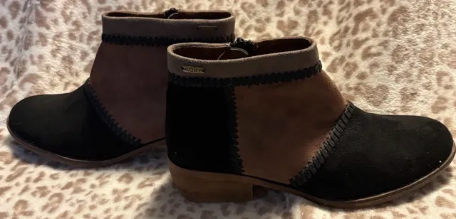 Unique Roxy Devlin Ankle Boots Colorblock Suede Booties Size 8