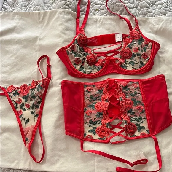 Red Floral Lace Lingerie Set