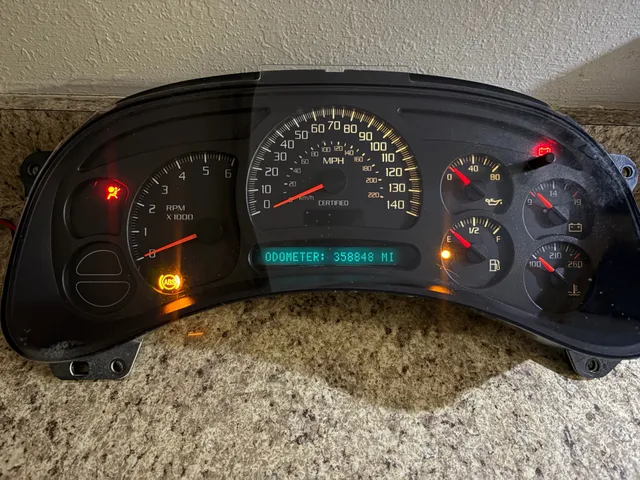 2005 Chevy Tahoe Police Instrument Cluster certified 140 MPH 28011720