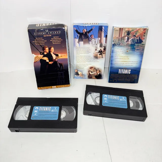 Titanic VHS Movie Two Tape Box Set 1998 Leonardo DiCaprio