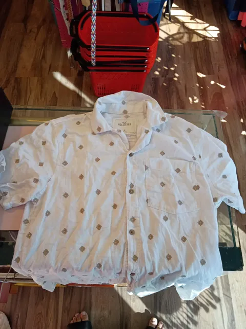 Hollister Button-Down Shirt Size M White Embroidered Short Sleeve