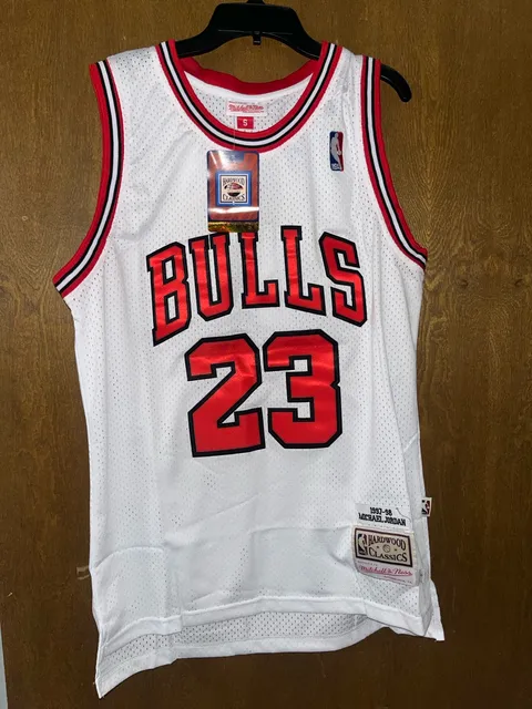 Mitchell & Ness Chicago Bulls Michael Jordan Jersey Size S