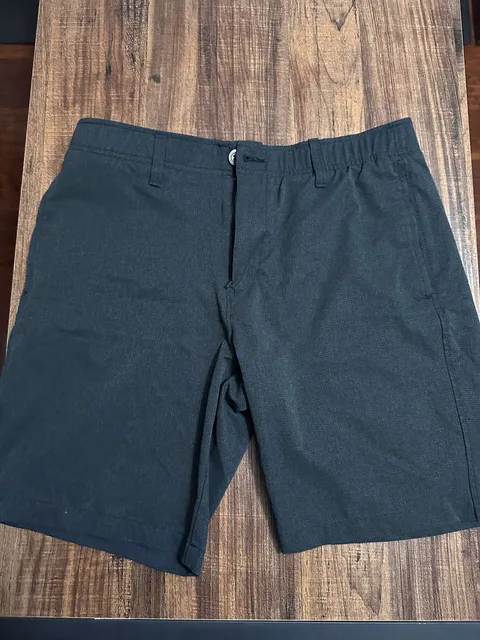 Under Armour Shorts Size 34 Black Polyester Golf Performance