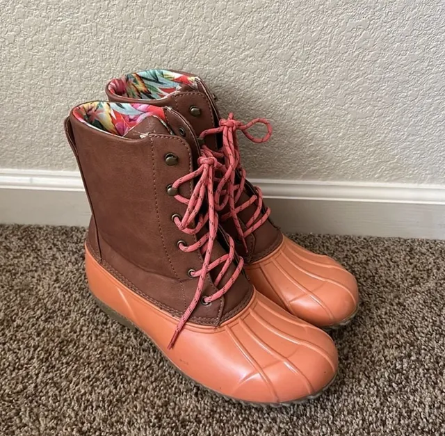 London Fog Duck Boots Brown Peach Lace Up Winter Boots Size 9