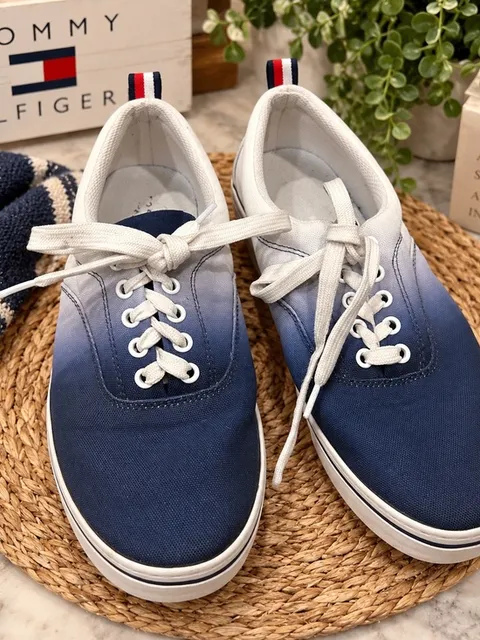 Tommy Hilfiger Men’s Size 9 Navy Blue Ombre Canvas Lace Up Sneakers