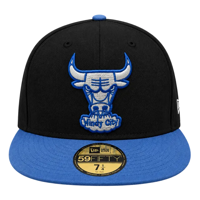 New Era Chicago Bulls 59FIFTY Fitted Hat Size 7 1/4 Black Blue Windy City