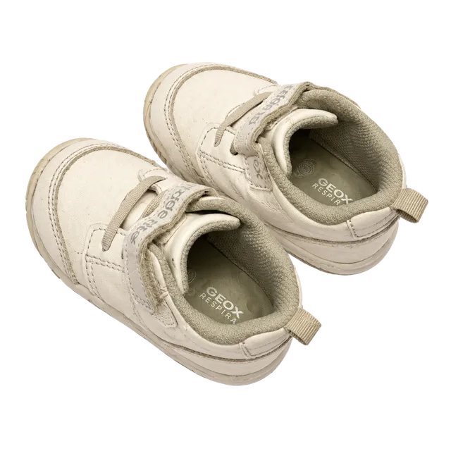 Stride Rite Munchkin Mars Baby Sneaker, White, Infant, Unisex ...,