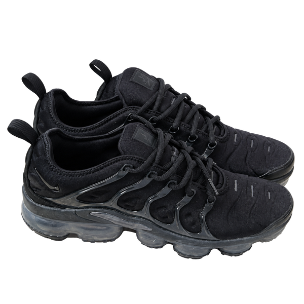 Nike Air Vapormax Plus Triple Black Sneakers