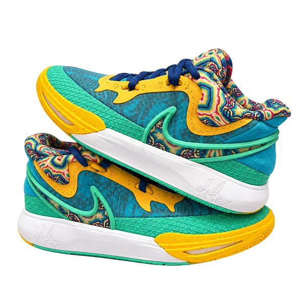 Nike Kyrie 8 Go SE Size 5.5Y Baltic Blue Multi-Color