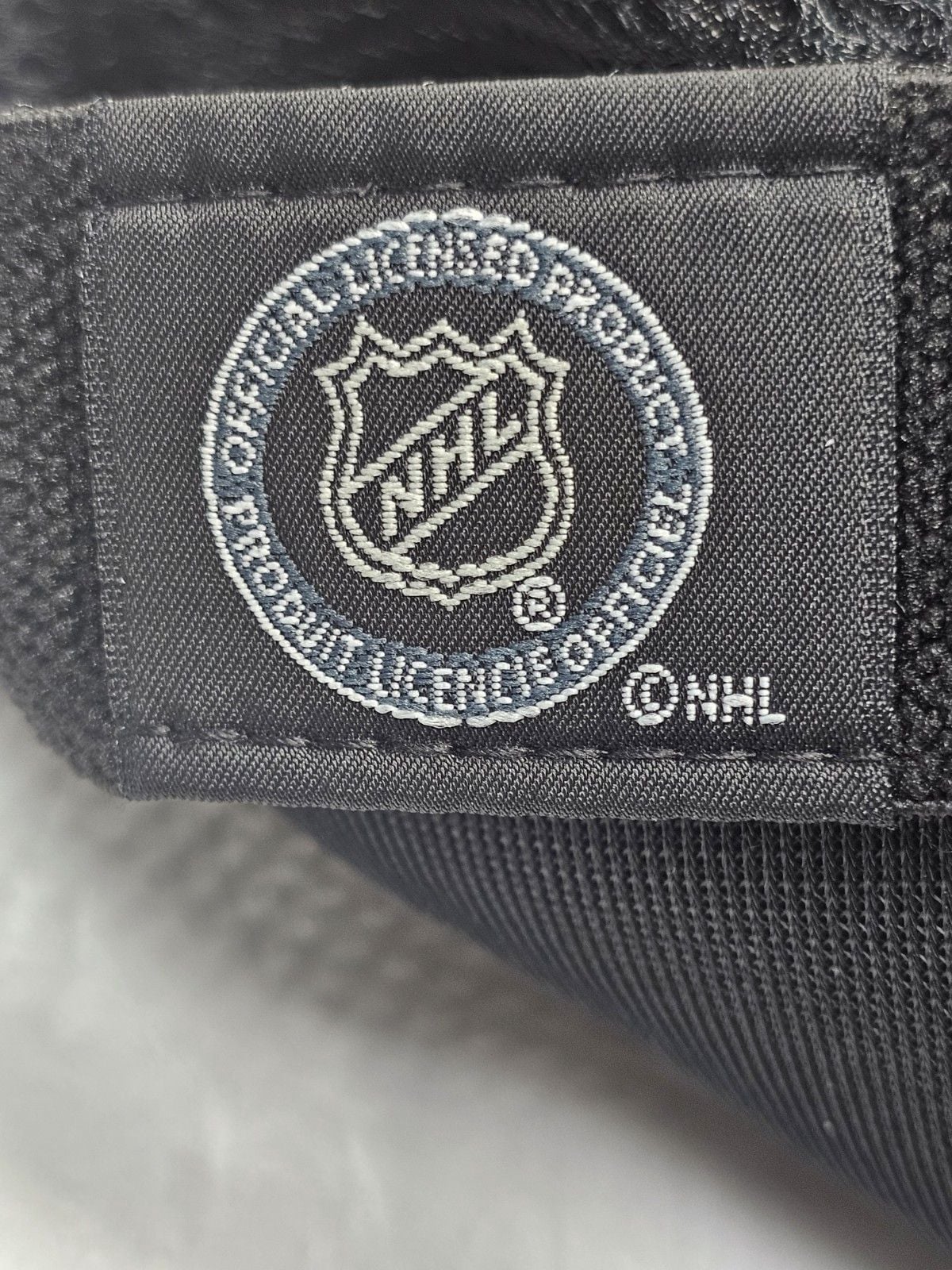 New Era Boston Bruins 39THIRTY M/L Black Camo Mesh Stretch Fit Hat NHL NWT 8