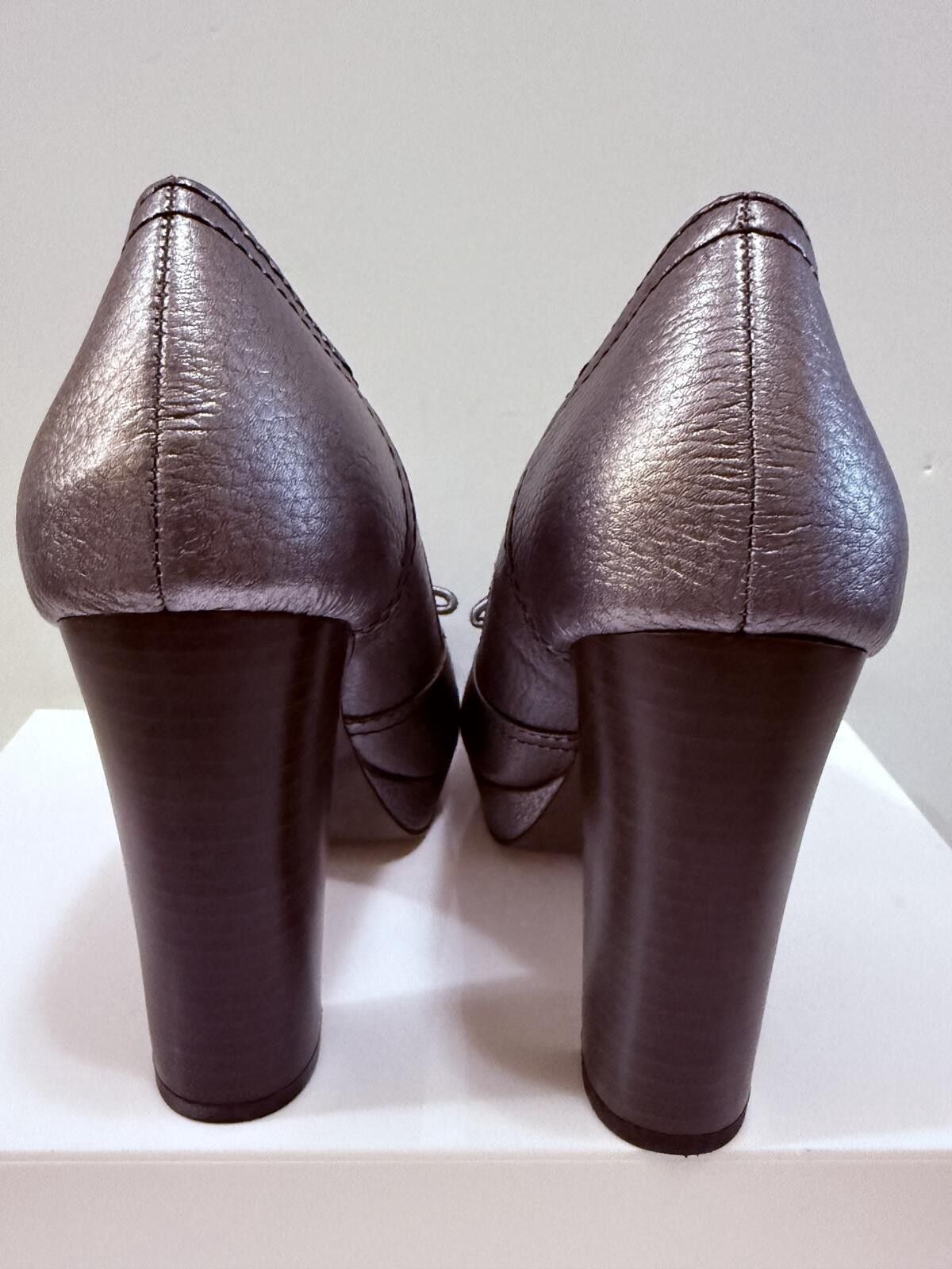 Calvin Klein Jeans Metallic Silver Peep Toe Platform Pumps 10