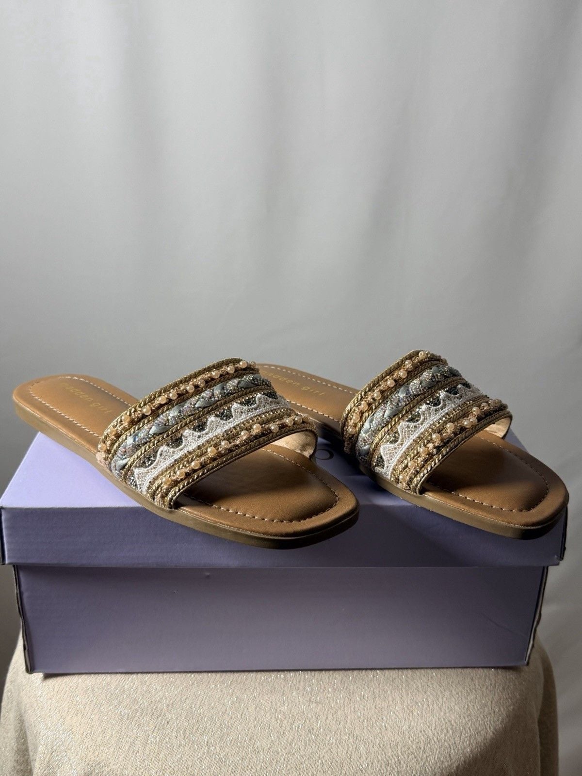 Madden Girl Women's Tan/Gold Rhinestone Beaded Slide Sandals Open Toe Size 7 3