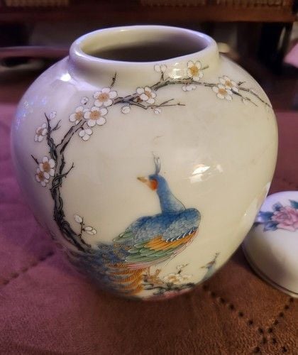 Vintage Japanese Ginger Jar / Urn with Lid- Peacocks Roses 7