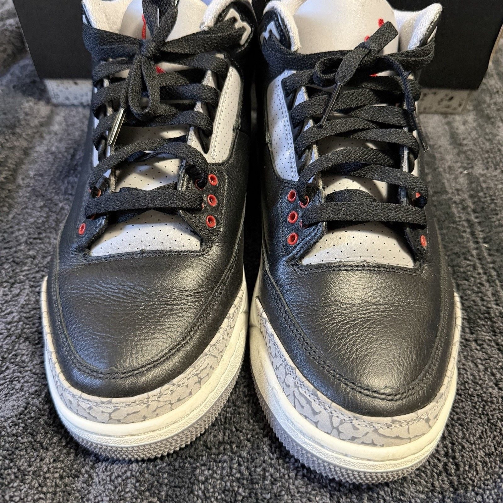 Air Jordan 3 Men's Size 9.5 Retro OG Sneakers Black/Cement DN3707-010 4