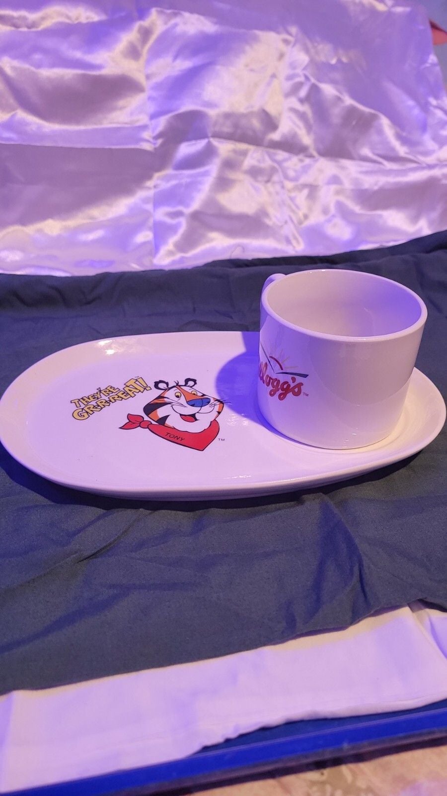 Kellogg's Tony the Tiger “They’re G-r-r-reat” Ceramic Platter/Plate and Cup Set 19