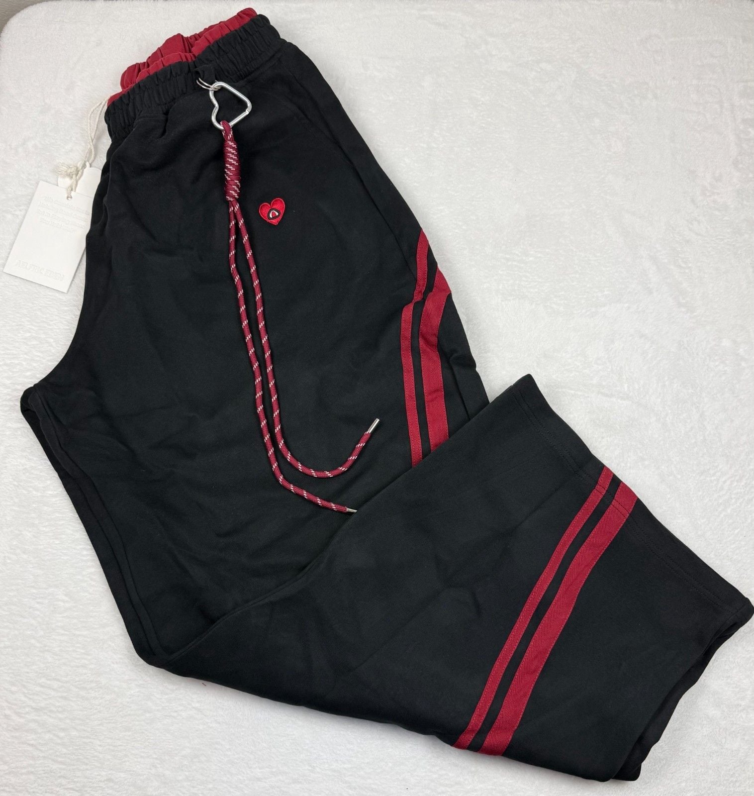 Aelfric Eden Black and Red Joggers Size Large Women's NEW 3