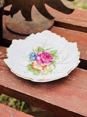 Vintage Noritake Porcelain Floral Trinket Dish w/ Gold Trim & Thumb Handle 6