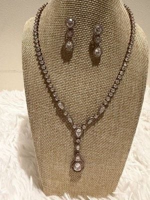 Rose Gold Cubic Zirconia Teardrop bridal Jewelry Set Necklace & Earrings 2
